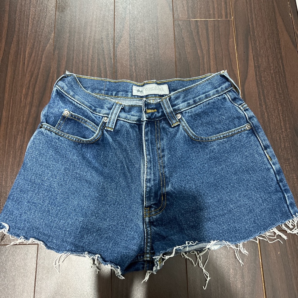 vintage women’s high waisted denim shorts